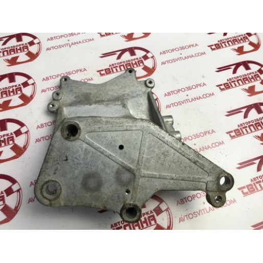 Кронштейн двигуна Opel Combo 1.7dti 2001-2011 897255256